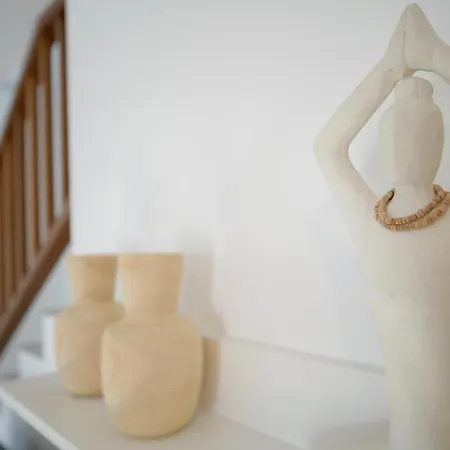 Ca Esmeralda, Volcan Y Lava Яйса