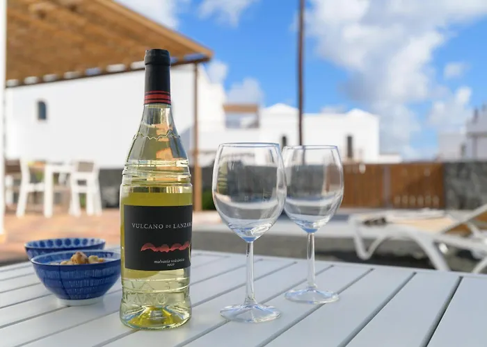 Ca Esmeralda, Volcan Y Lava * Yaiza (Lanzarote)