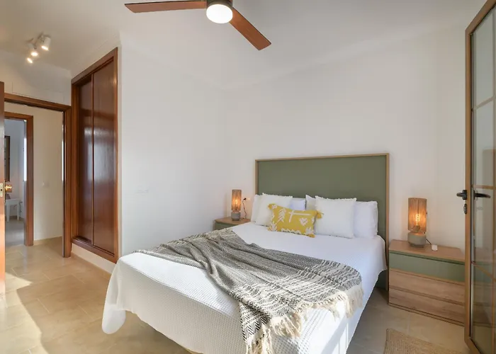 Ca Esmeralda, Volcan Y Lava * Yaiza (Lanzarote)