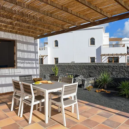 Ca Esmeralda, Volcan Y Lava Holiday home *