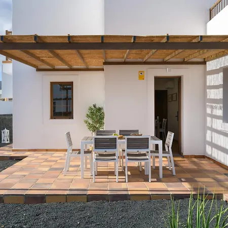 Ca Esmeralda, Volcan Y Lava Yaiza (Lanzarote)